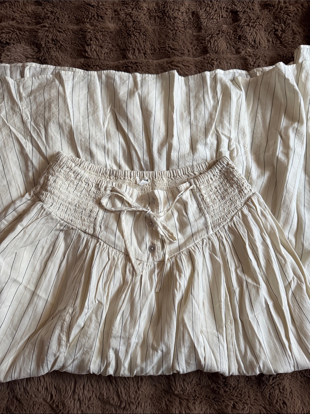 aerie Cream Maxi Skirt with Subtle Pinstripe Detail - Picture 4 of 5